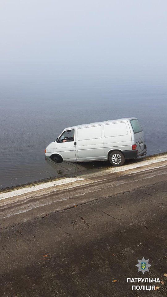 Патрульні помітили ознаки алкогольного сп'яніння у водія. Фото: facebook.com/patrolpolice.gov.ua