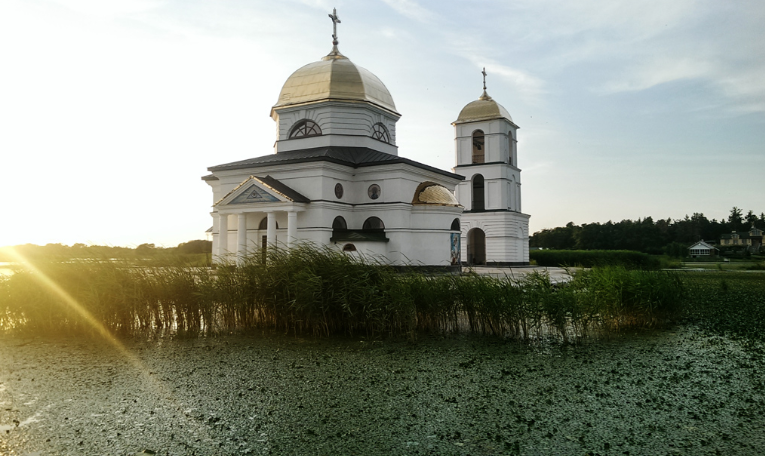 Затопленная церковь. Фото: ukraine-is.com