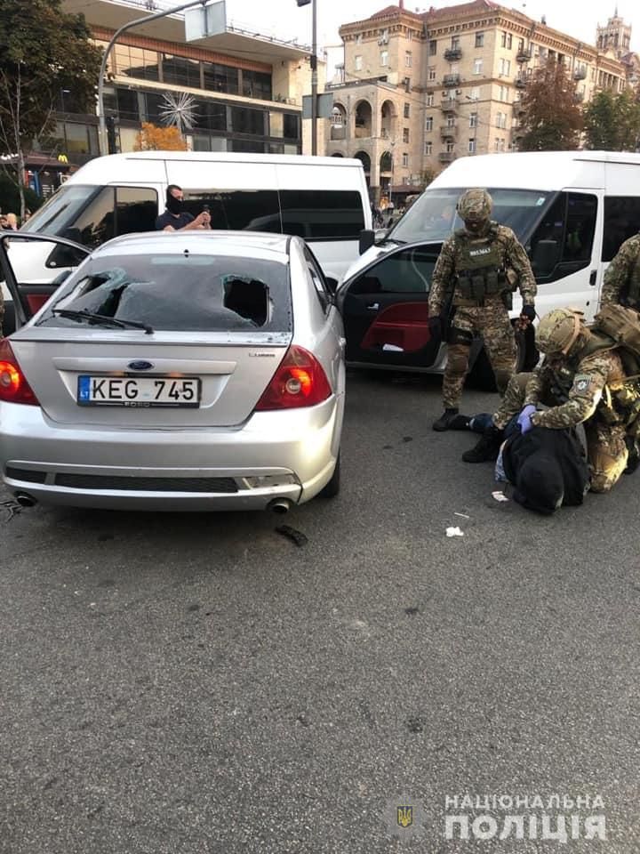 Затримання в центрі Києва.  Фото: Управління комунікації Національної поліції України