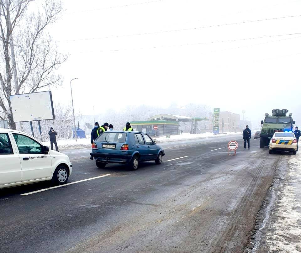 КПП в Івано-Франківській області. Фото: facebook/frankivsk.police
