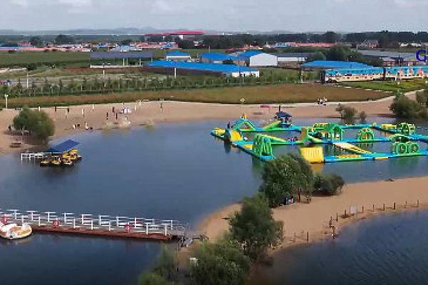 Ecological restoration transforms garbage dump into tourist resort in North China. Photo by Xinhua.