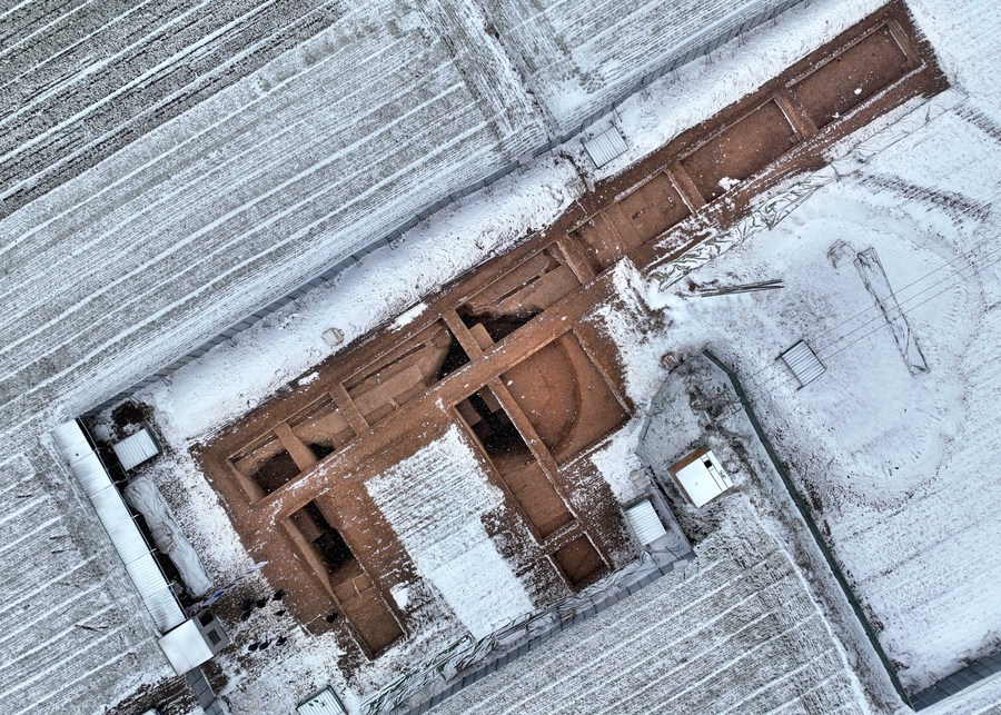 Royal storehouse ruins found at ancient capital in central China. Photo by Xinhua.