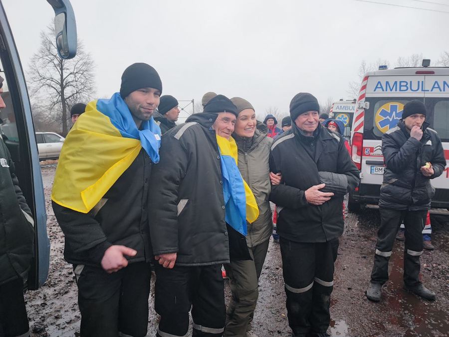 СБУ опублікувала кадри із сьогоднішнього обміну полонених із РФ. Фото: t.me/Koord_shtab