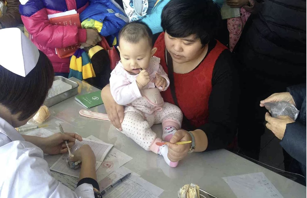 China to establish organization for poliovirus containment. Photo by Xinhua.