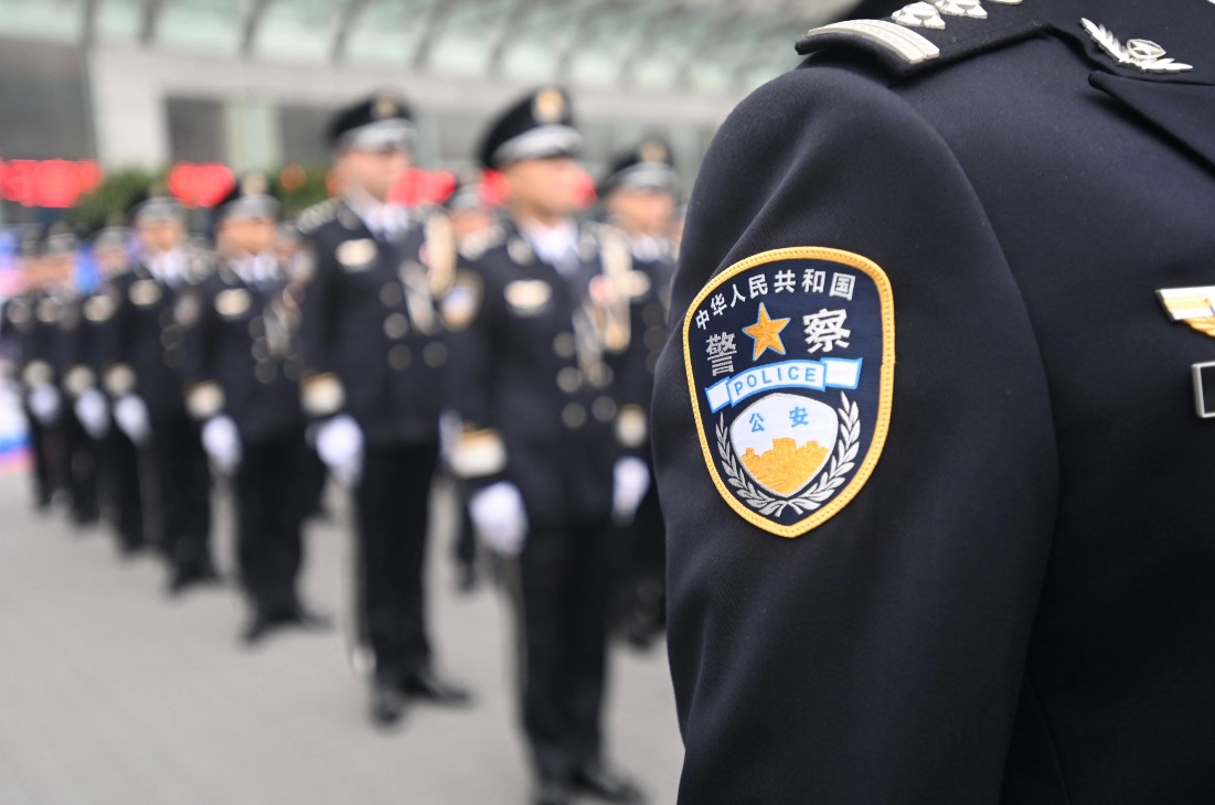 Chinese police. Photo by Xinhua.