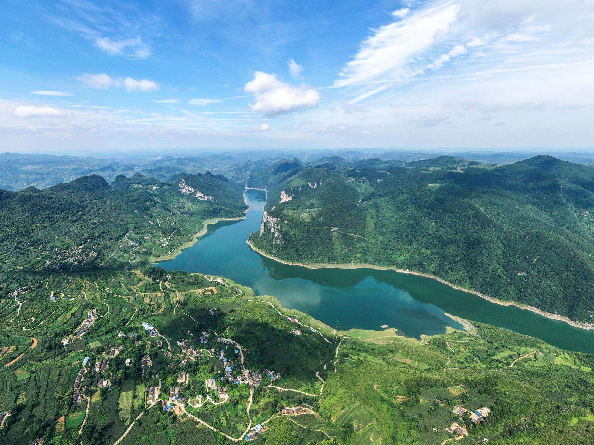 A view of a section of the Wujiang River in Zhucang Township of Weng'an County, southwest China's Guizhou Province. Photo by Xinhua/Yang Wenbin.