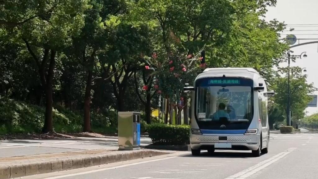 Self-driving test made on Beijing-Xiong'an expressway. Photo by Xinhua.