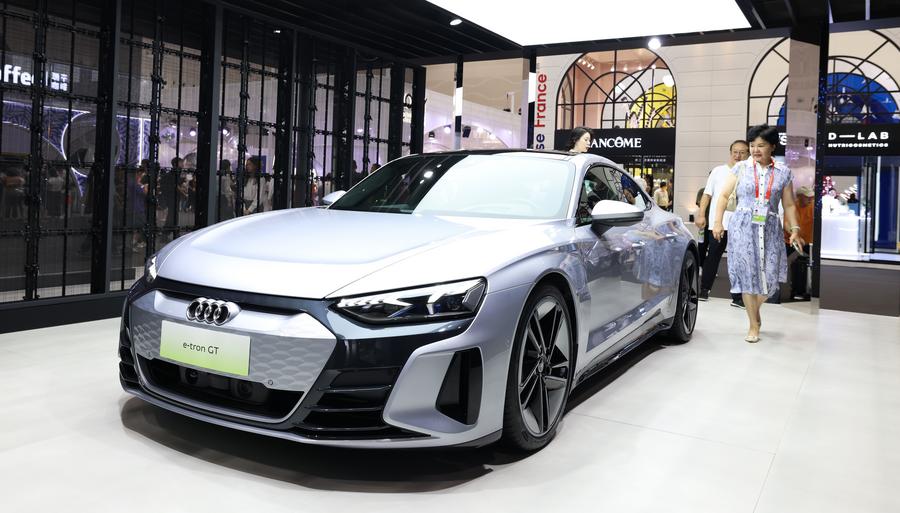 A new energy vehicle of Audi displayed at the fourth China International Consumer Products Expo (CICPE) in Haikou, capital city of south China's Hainan Province. Photo by Xinhua/Yang Guanyu.