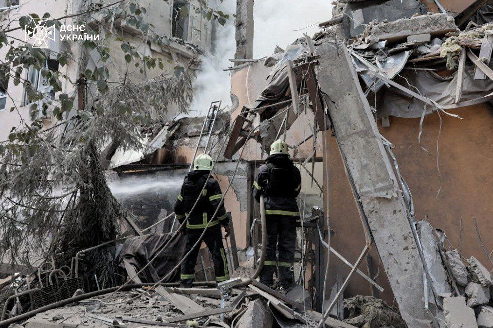 Debris removal in Kharkiv. Photo: SESU