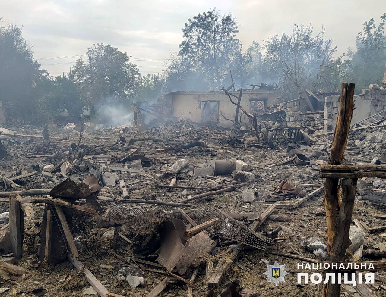 Последствия обстрелов в Донецкой области. Фото: Нацполиция