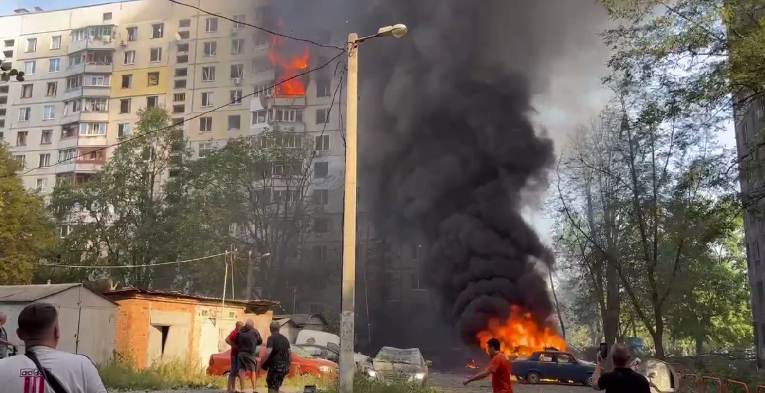 Харьков. Последствия обстрела. Фото: скриншот видео