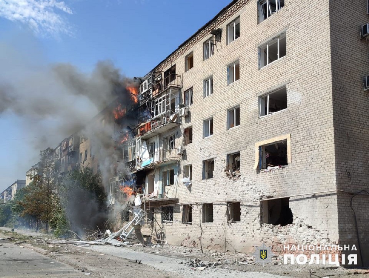 Наслідки обстрілів у Донецькій області. Фото: Нацполіція