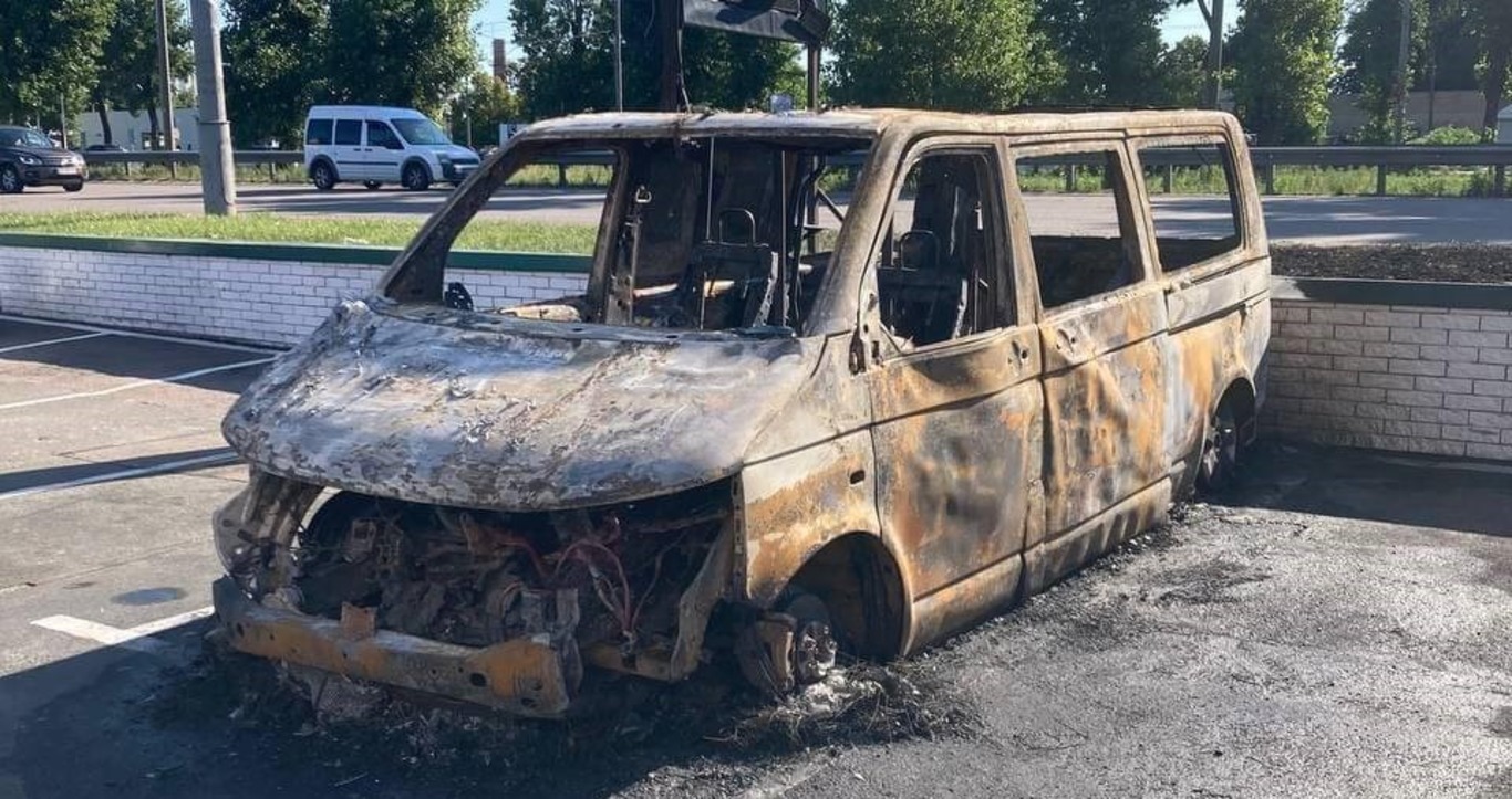 Спалена автівка військових. Фото: соцмережі