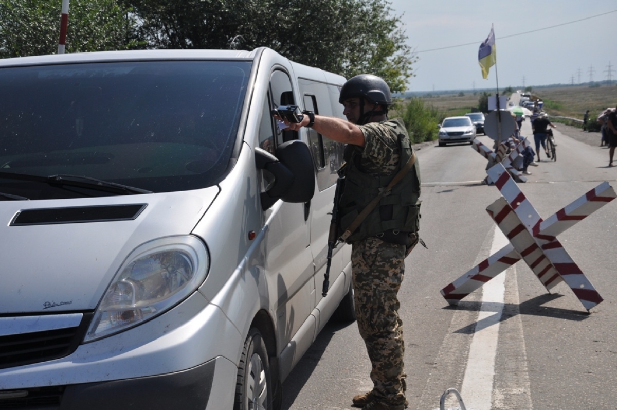 КПВВ на линии разграничения. Фото: Госпогранслужба