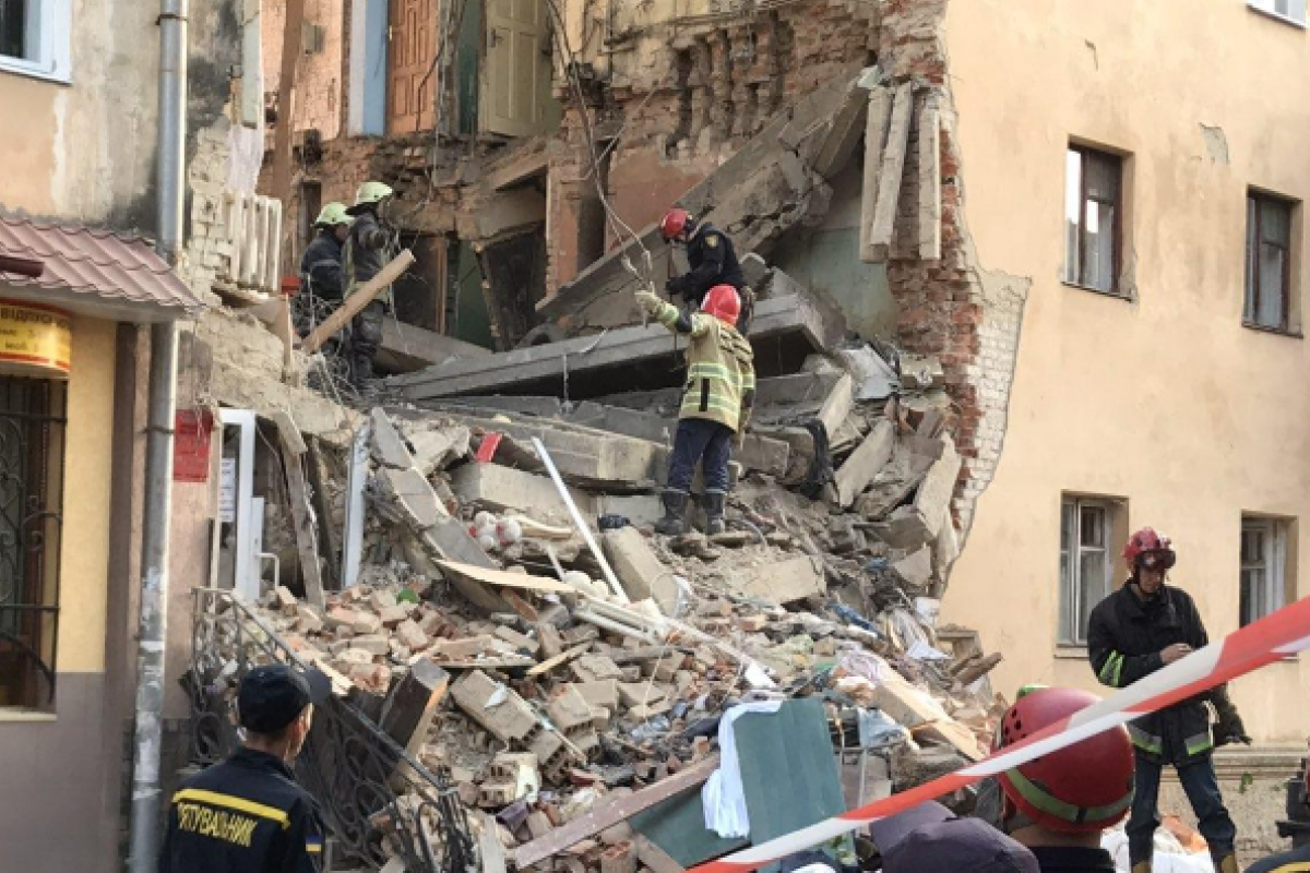 Обвал дома в Дрогобыче. Фото: Нацполиция