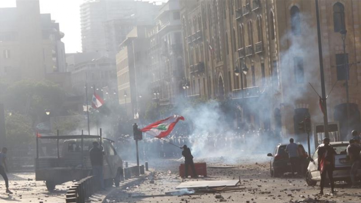 Ліван. Протести в Бейруті. Фото: aljazeera.com
