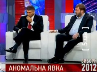 Мірошниченко перепросив і витягнув міль з рота. Скріншот відео з Youtube